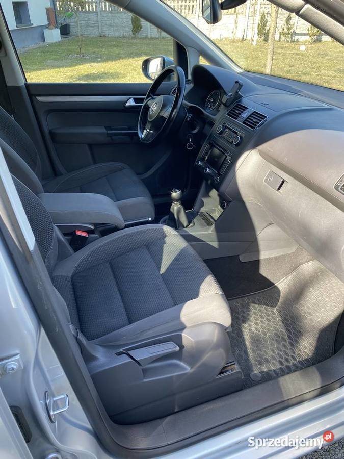 VW Touran 20 tdi Gomunice