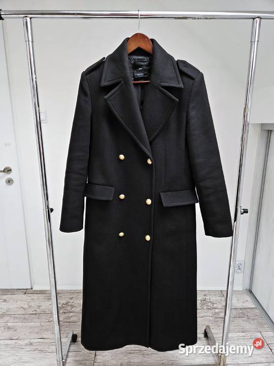 Czarny zimowy wełniany płaszcz ze złotymi sprzedam