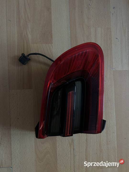 Lampa tylna lewa wewnętrzna Porsche Macan osobowe Glinica