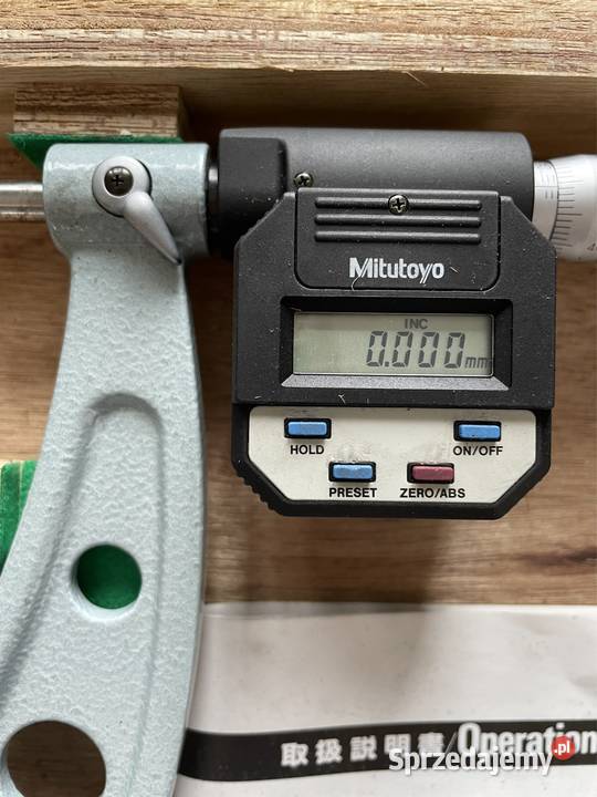 Mikrometr zewnętrzny elektroniczny 325350 Czarnożyły