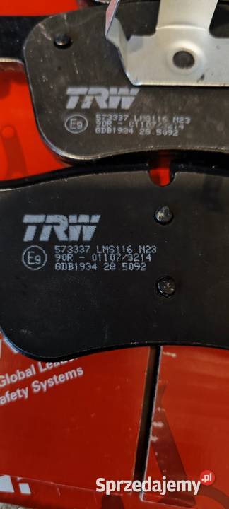 Zestaw tarcze i klocki hamulcowe BMW F20