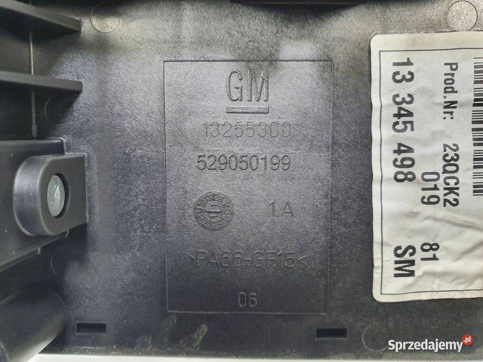 SKRZYNKA BEZPIECZNIKÓW OPEL INSIGNIA A 13354498