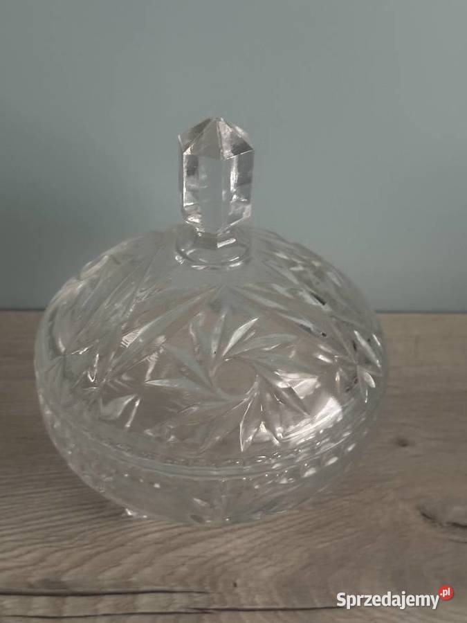 Bombonierka mała kryształ z lat 50tych sprzedam