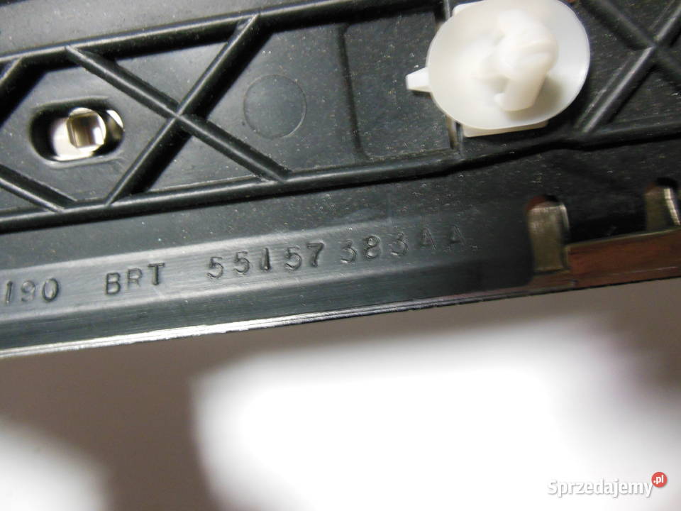 55079035AA LISTWA ODZDOBNA JEEP COMMANDER LEWY