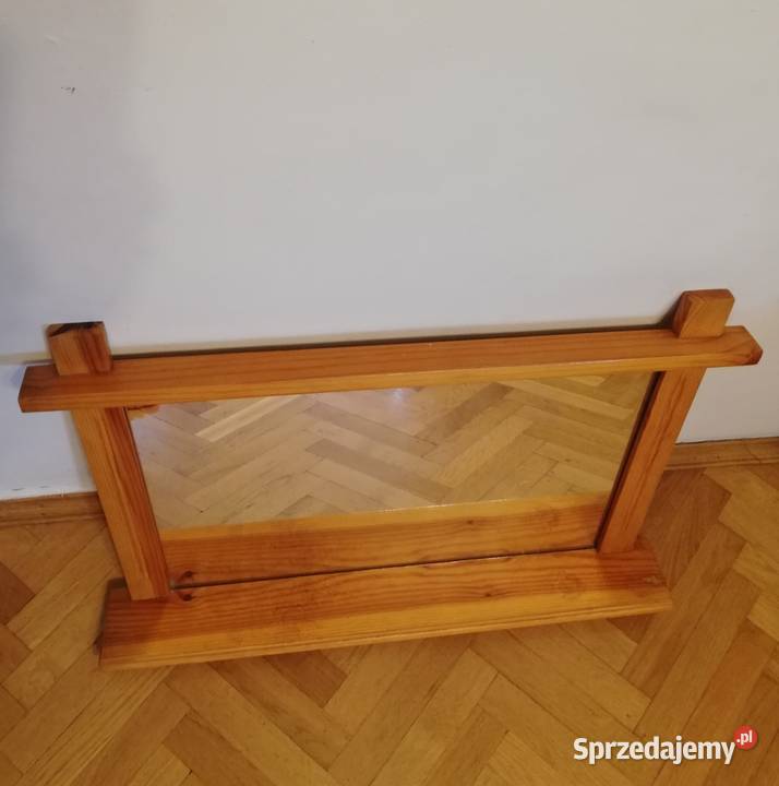 Lustro łazienkowe w drewnianej sosnowej ramie z Warszawa
