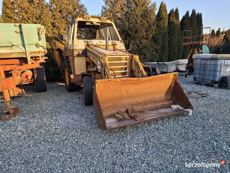 Koparko ładowarka IHC 3500 Bolesławiec