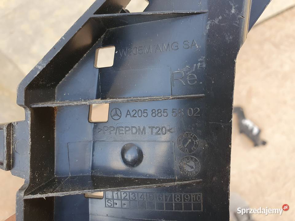 MERCEDES W205 LIFT AMG ŚLIZG PRAWY PRZÓD Międzychód