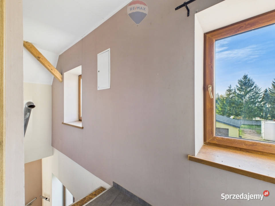 Dom z lokalem Cedry Wielkie