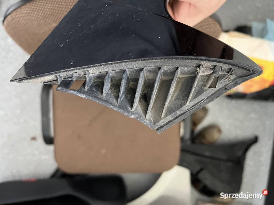 Lotka na tylną szybę VW golf VIII KOMBI Kielce