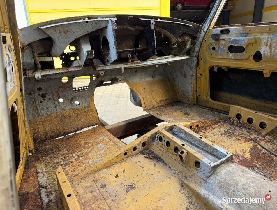 Mercedes adenauer w186 karoseriamaska błotnik Radomsko