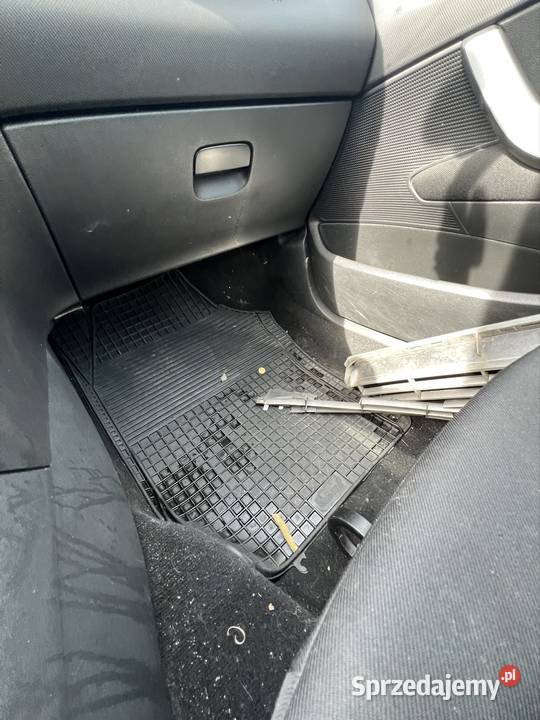 Peugeot 308 HB 2009 części 16hdi małopolskie
