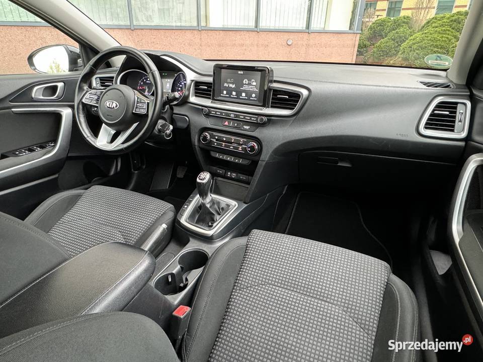 Kia Ceed 14 benzyna radar kamera grzane fotele i elektryczne szyby warmińsko-mazurskie Elbląg