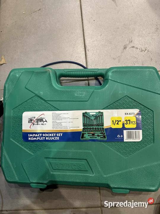 Zestaw kluczy w walizce