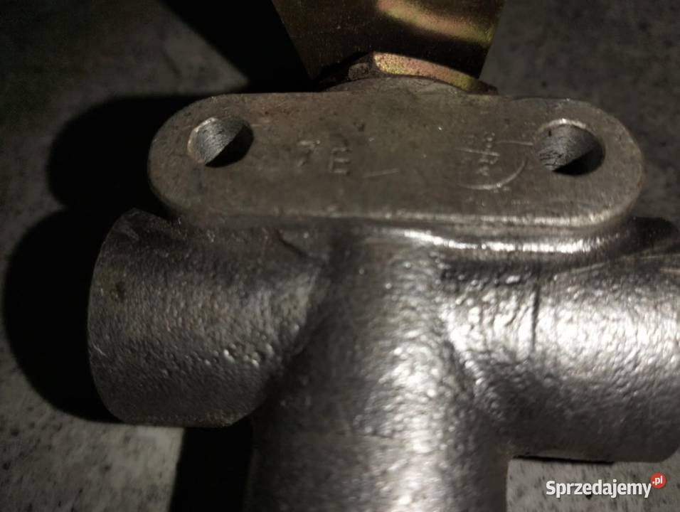 Zawór paliwowy lewy szeroka blaszka STAR 266