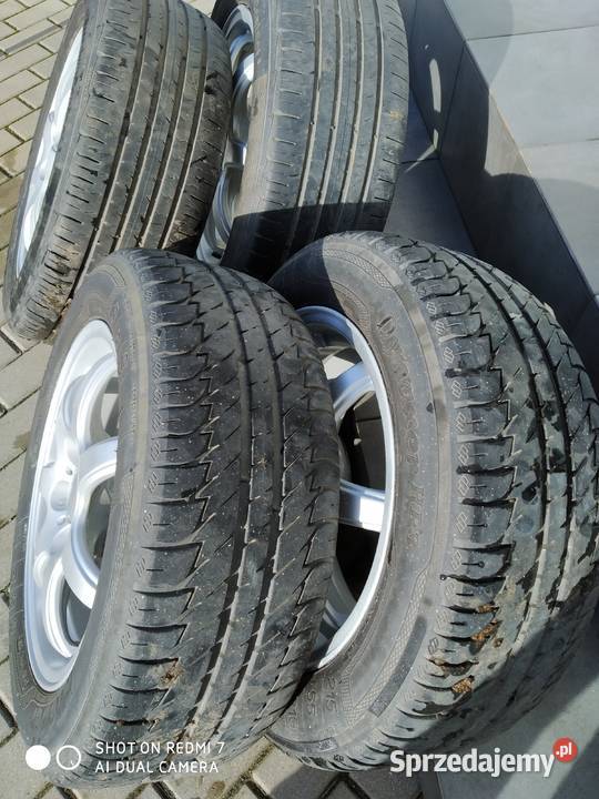 komplet felg aluminiowych z oponami letnimi VW Samochodowe