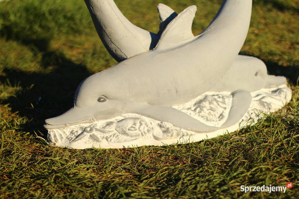 Figury rzeźby ogrodowe betonowe delfiny Goliszów