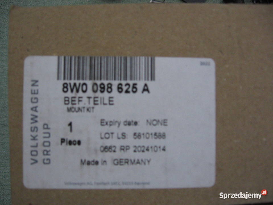8W0098625A Zestaw montażowy błotnika AUDI A4 B9 mazowieckie sprzedam