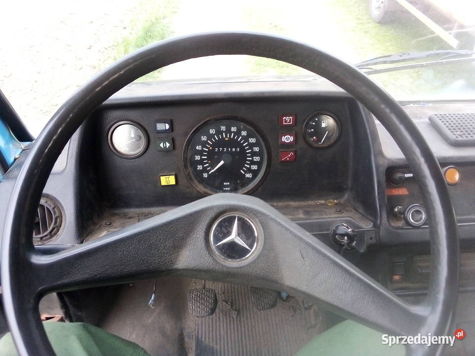 Mercedes 307 D autolaweta kaczka pomoc drogowa diesel