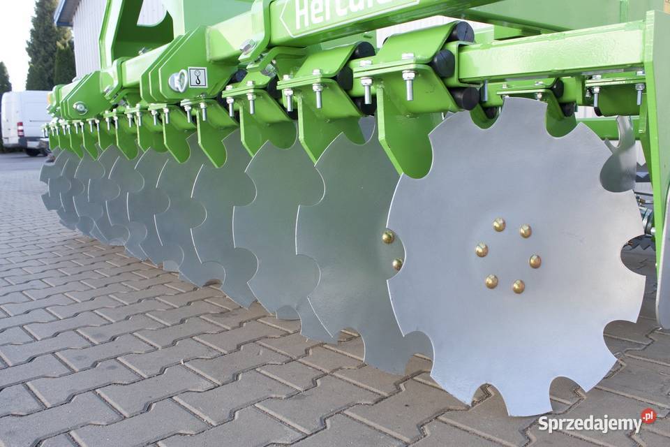 Agregat talerzowy uprawowo siewny Bomet Hercules Kozenin