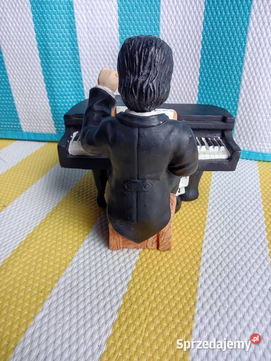 Figurkę sprzedam Borówno