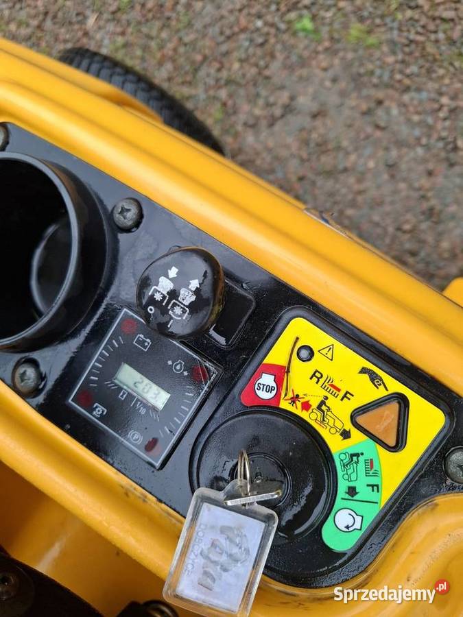 Sprzedam kosiarkę traktorek Cub Cadet FMZ50 z małopolskie Wieliczka