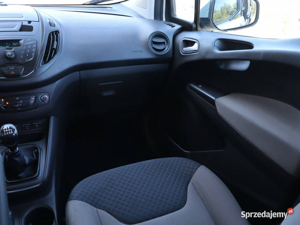 Ford Tourneo Courier 15 TDCI Rok produkcji 2019 Tourneo Courier Katowice