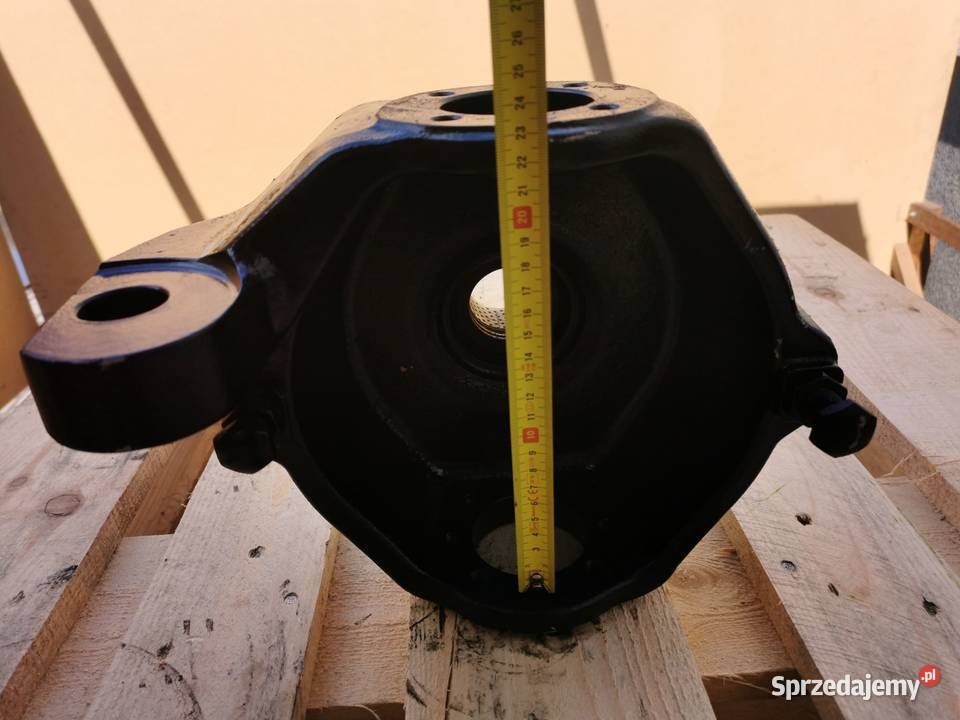 Zwrotnica prawy tył Massey Ferguson 8925 Spicer Wilkowo