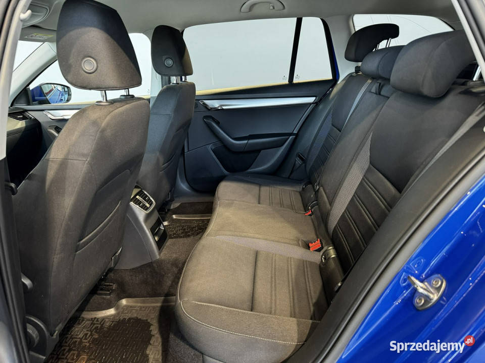 koda Octavia Combi Ambition 15TSI 150 DSG 2019 r wspomaganie kierownicy Myślenice
