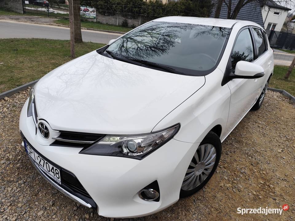 Toyota Auris 20 D4D Life Plus 2013r nieuszkodzony sprzedam
