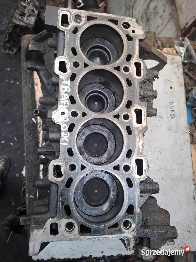 RENAULT TRAFIC VIVARO 20 DCI M9R silnik dół blok Kielce