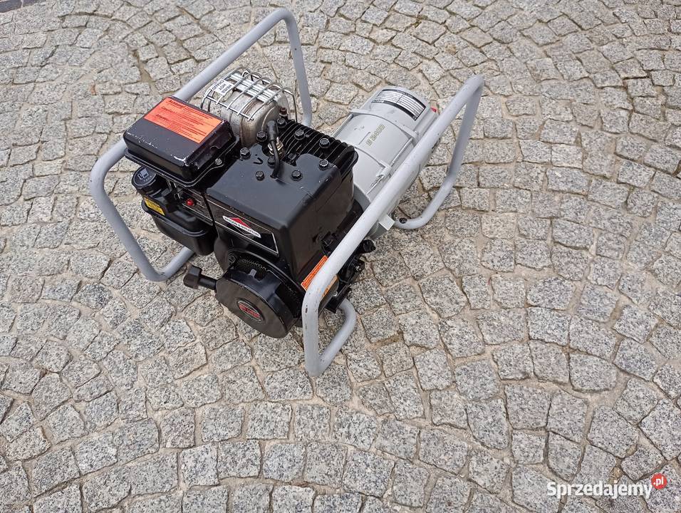 Agregat prądotwórczy Bosch G 2400 Briggs Niedźwiedź
