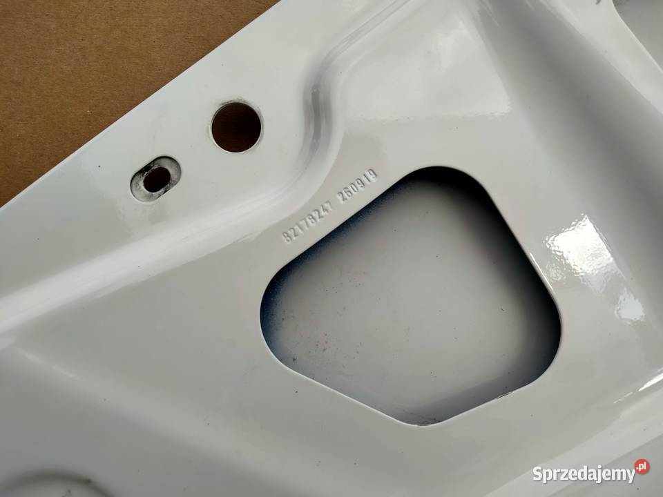 VOLVO FH4 PRZEDŁUŻENIE DRZWI PRAWE 82178247 Kargowa