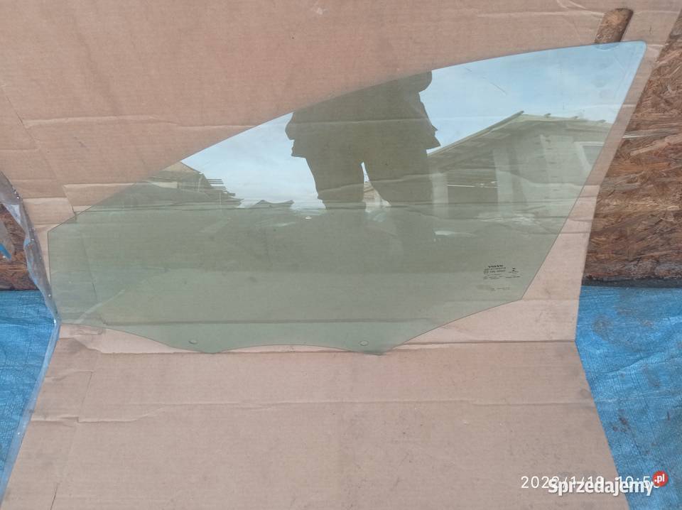 VOLVO V40 II SZYBA PRZEDNIA PRAWA PRZÓD PRAWY Międzychód