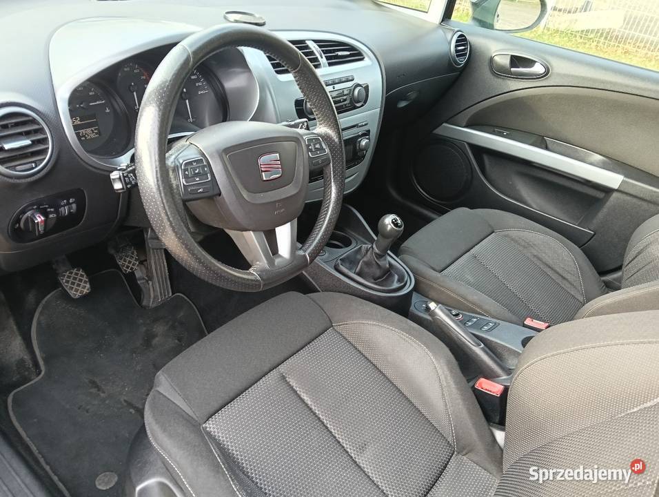 Seat León 2010r 14 benzyna 6 biegów Słupsk