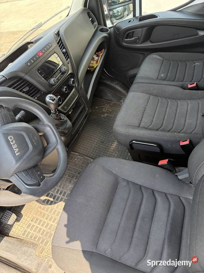 Syndyk sprzeda marki Iveco Daily 35S16 o rej mazowieckie Radom