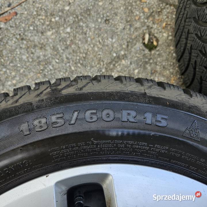 Sprzedam w ładnym stanie koła zimowe w r15 Lubin