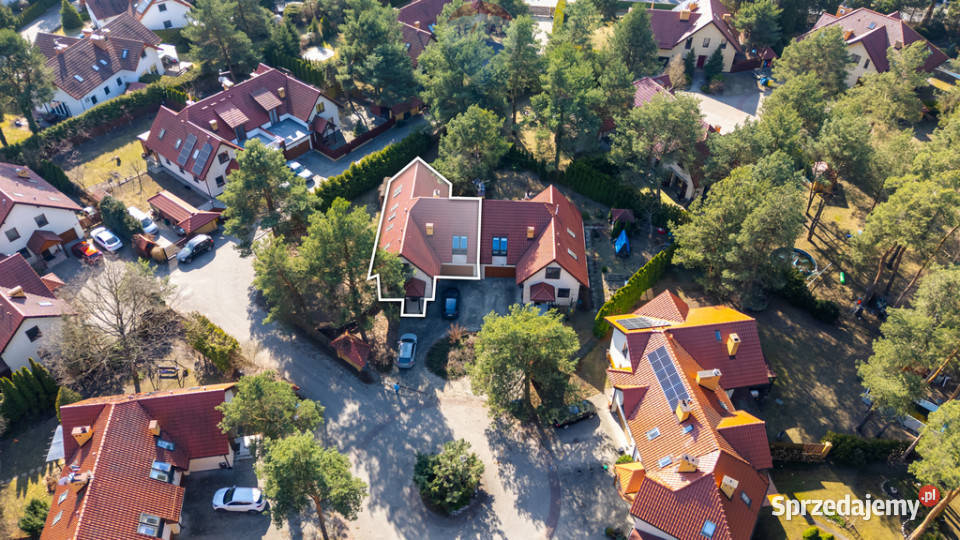 Pół bliżniaka na zamkniętym mini osiedlu Bobrowiec