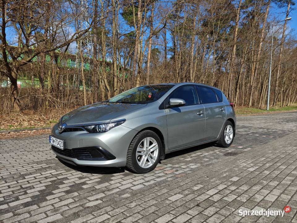 Toyota Auris II salon polska benzyna Auris lubuskie Nowa Sól