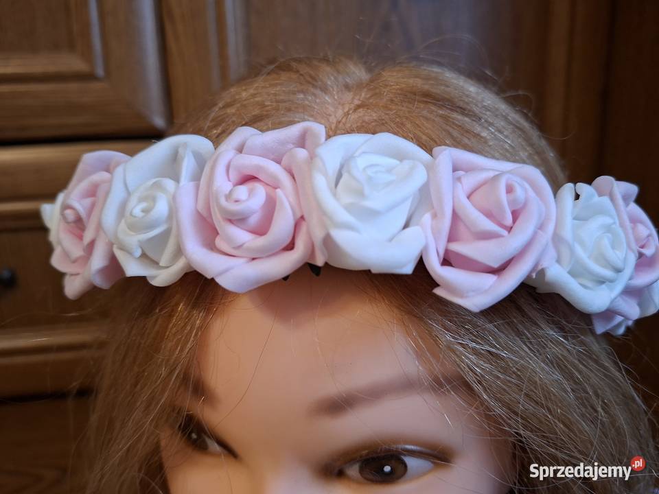 Wianuszek komunijny bialo jasnorozowy sprzedam