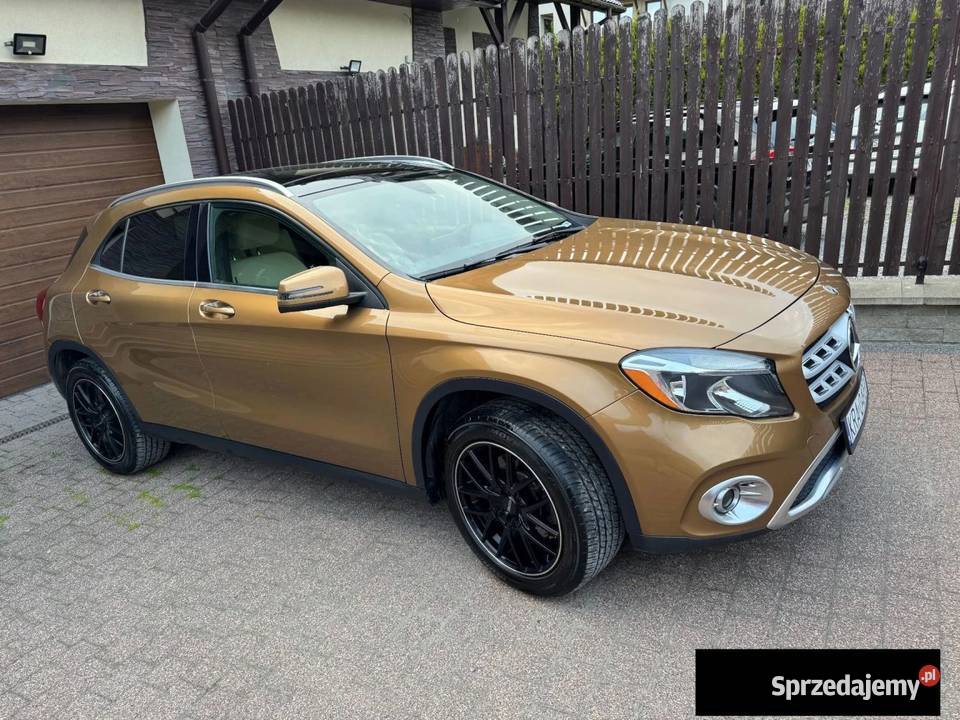 MercedesBenz GLA 20 Benzyna 250 4X4 211 2017r Narama