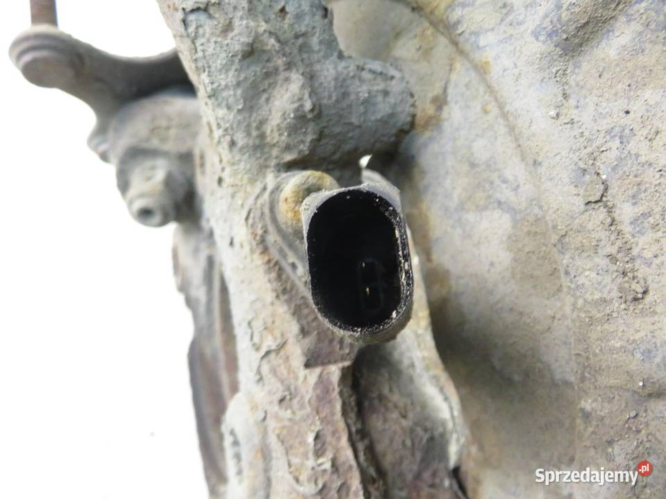 ZWROTNICA PIASTA PRZEDNIA LEWA VW JETTA IV 20 małopolskie sprzedam