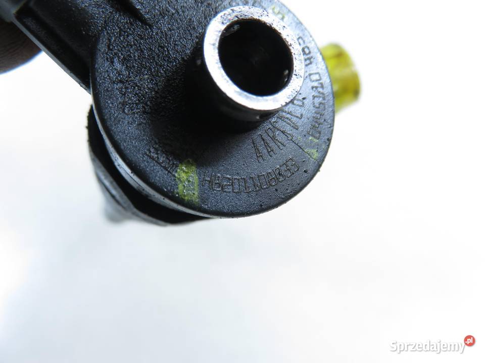 WTRYSKIWACZ DACIA DOKKER 15 dCi 0445110485