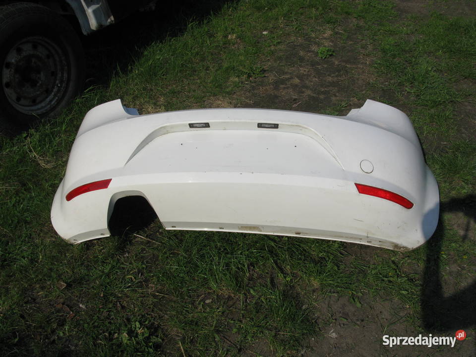 Tylny zderzak tylna klapa tylne drzwi Seat Leon sprzedam