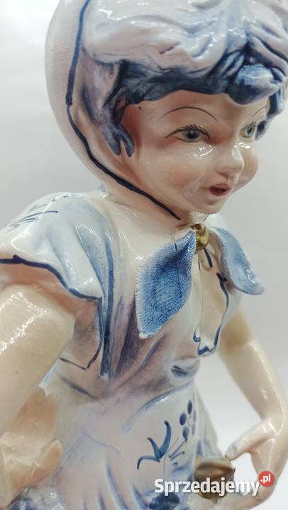 Figurka porcelanowa dziewczyna z mnóstwem owoców
