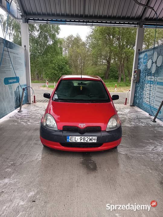 Toyota Yaris 10 2000r benzyna