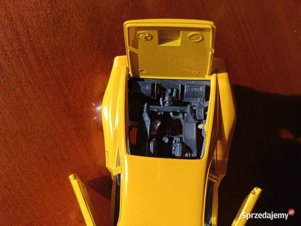 Model samochodu Ferrari 288 GTO Scala 124 Stan