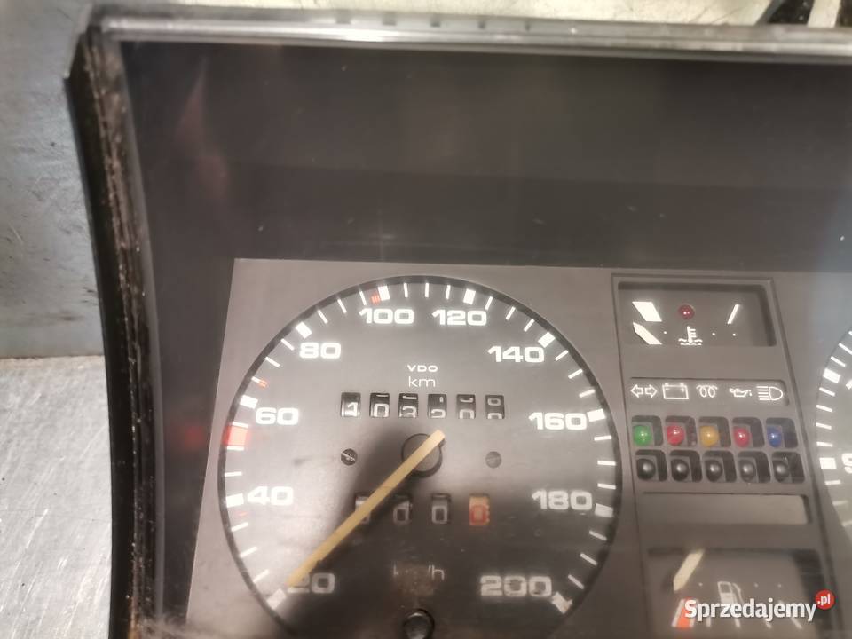 LICZNIK ZEGARY VOLKSWAGEN PASSAT B2 16 D Rok produkcji 1986
