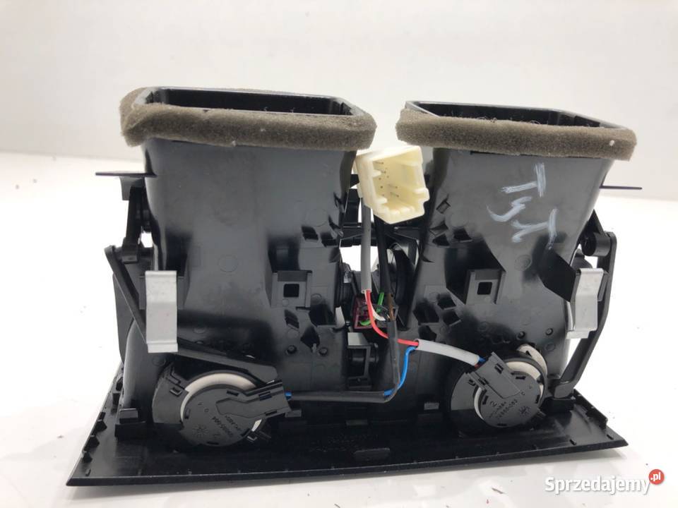 KRATKA NAWIEWU TYŁ BMW G30 9330687 SedanLimuzyna