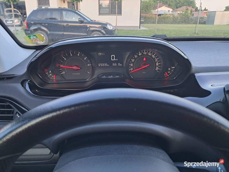 Peugeot 208 silnik 11 benzyna idealny na miasto Zarzecze