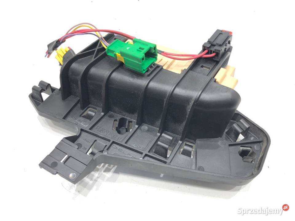 SKRZYNKA BEZPIECZNIKÓW RENAULT CLIO III Skrzynki bezpieczników